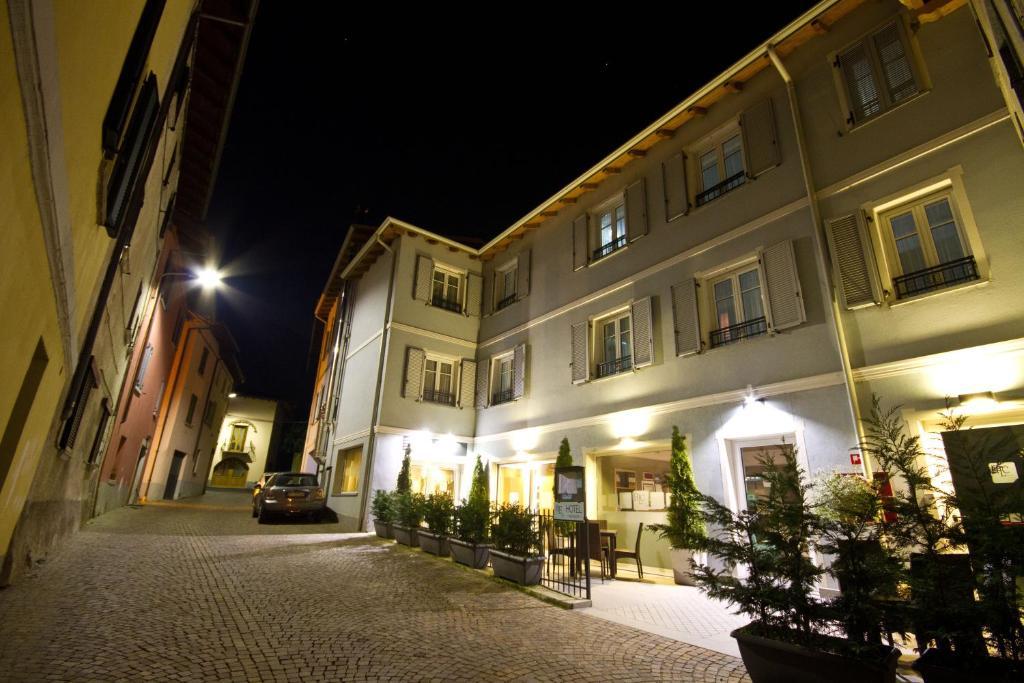 Hotel Lago Di Como Colico Bagian luar foto