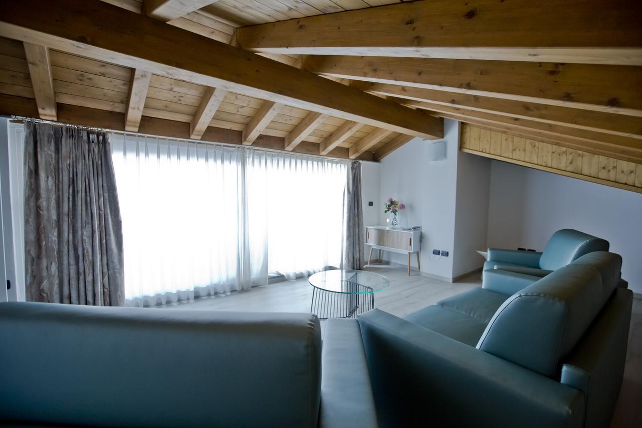Hotel Lago Di Como Colico Bagian luar foto
