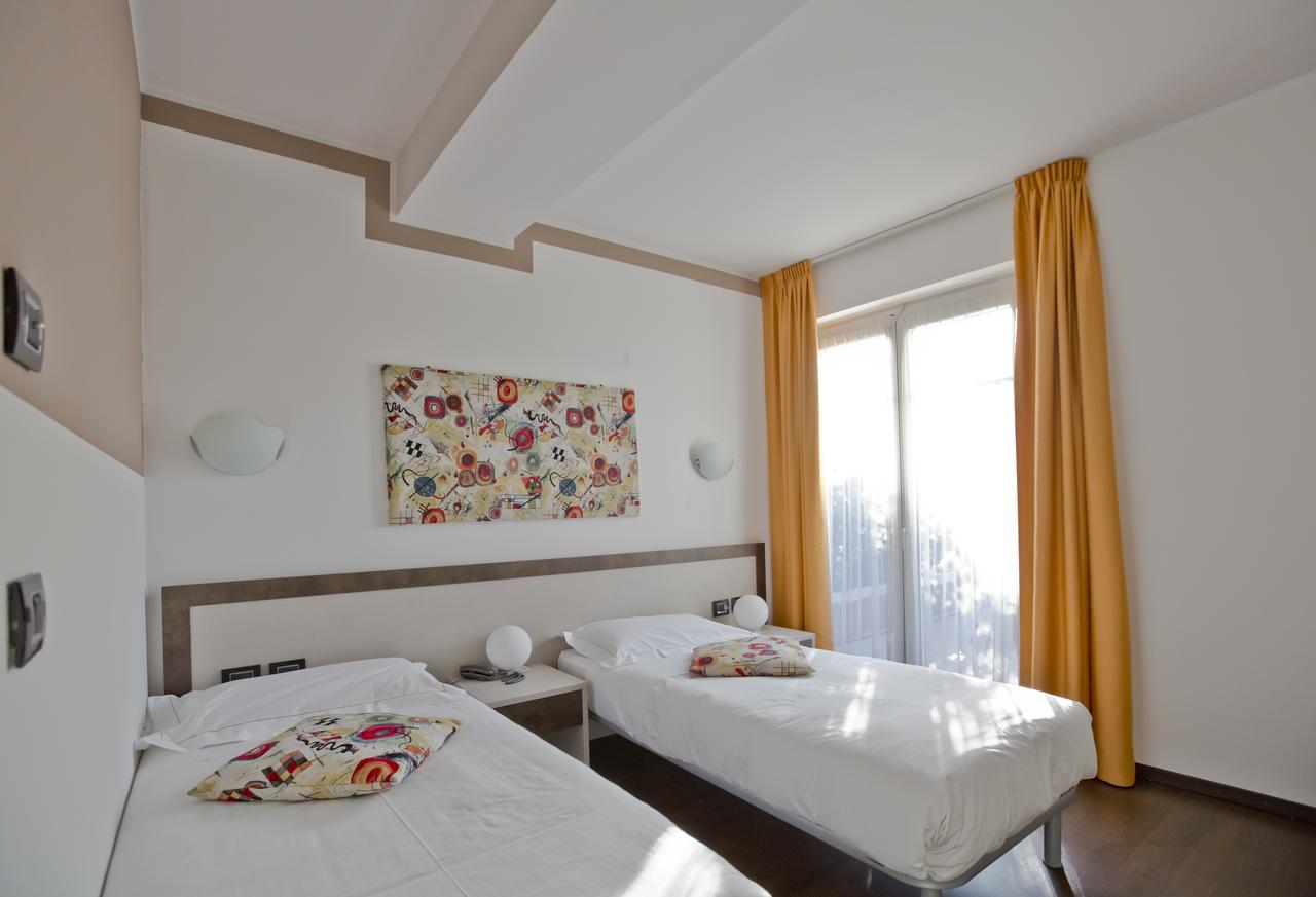 Hotel Lago Di Como Colico Bagian luar foto