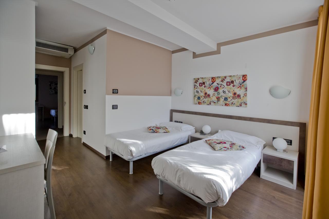 Hotel Lago Di Como Colico Bagian luar foto